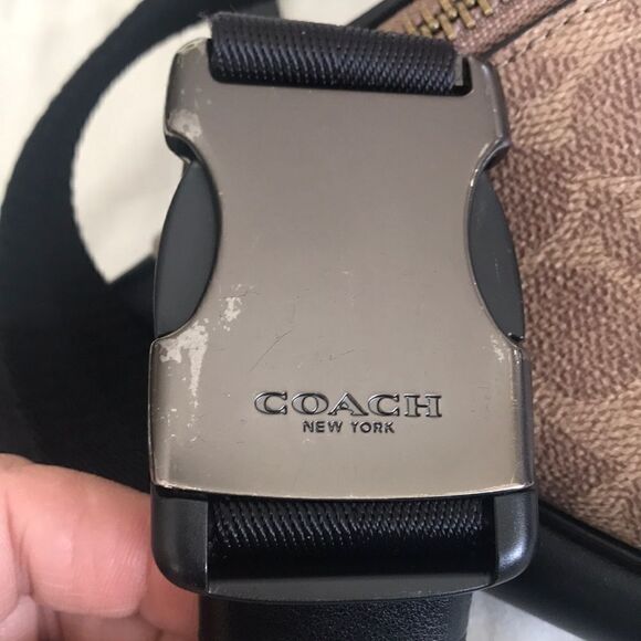 Authentic COACH Rivington Signature Belt Bag - Picture 13 of 15